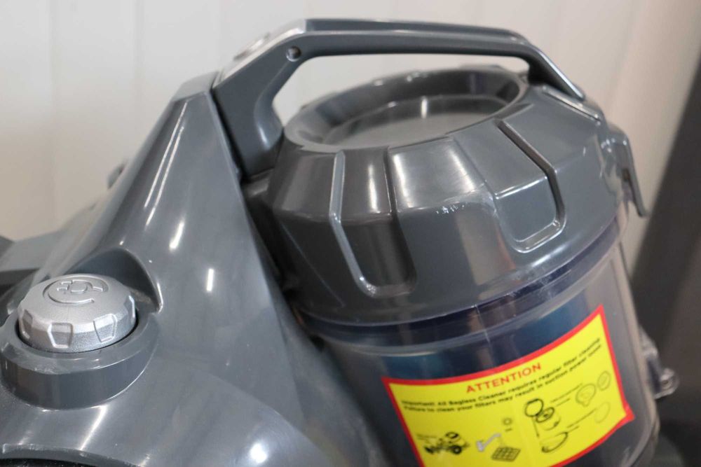 Прахосмукачка без торба Amazon Basics с HEPA 700W, 1,5л ПРОМОЦИЯ!