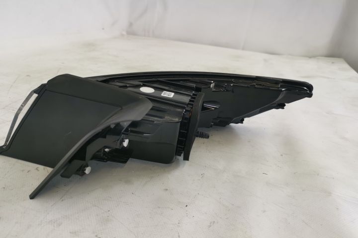 Stop Aripa Stanga Led Original In Stare Buna  Volkswagen VW  Arteon Co