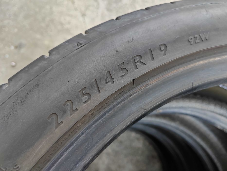 225/45/19 2бр.Dunlop Летни гуми