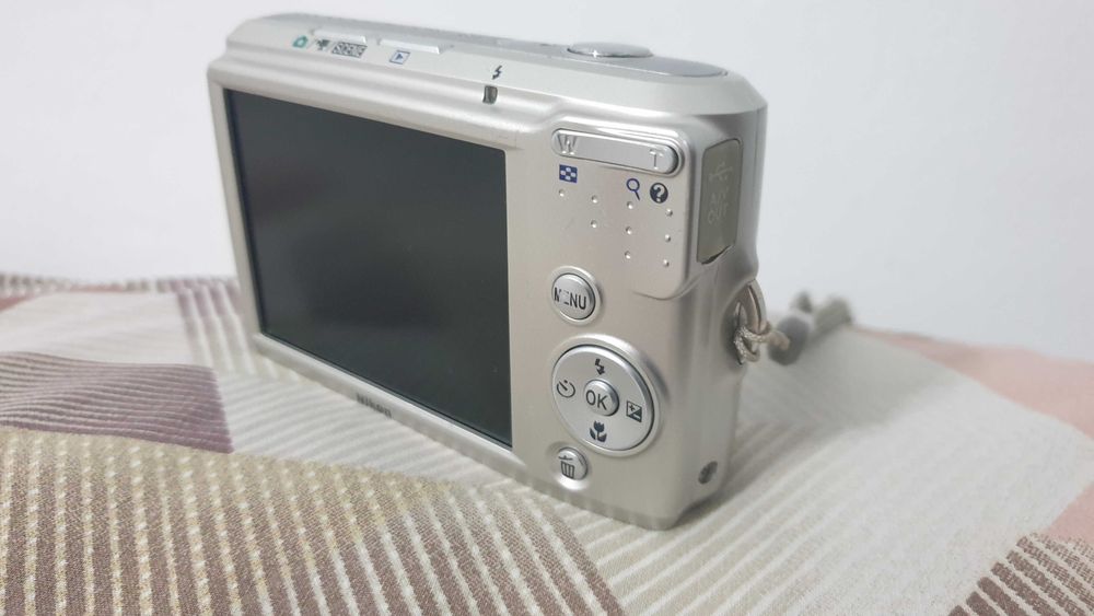 фотоапарат Nikon Coolpix L18