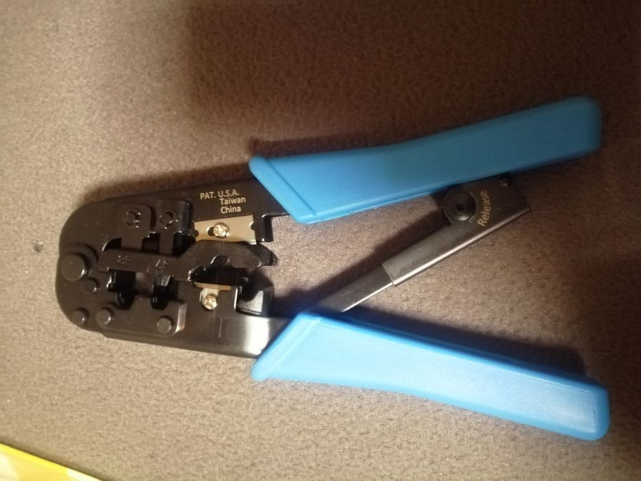 Кримващи клещи за Rg45 и Rg 11