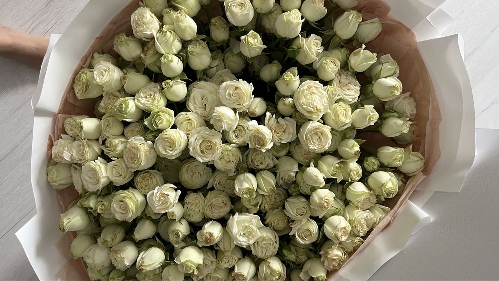 Кустовые розы продам