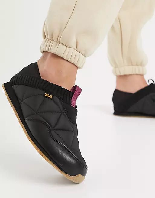 Продам новые Teva Re Ember (USA)