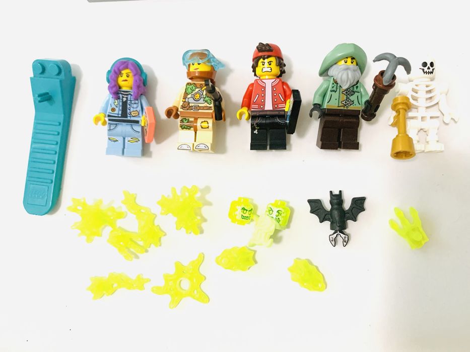 LEGO Hidden Side 70431 - Farul intunericului + 30463 gratis