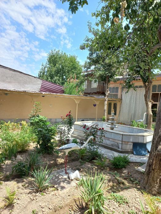 Qazi Mahalla Novomoskovskiy 9-sotok Uglavoy Yer Hisobida Hovli sotilad