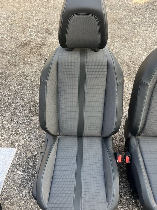 Салон за Пежо 208  2008 Peugeot 208 2008 след 2020 година
