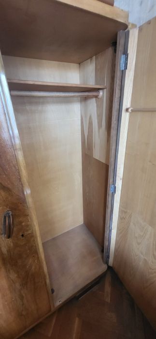 Спалня и гардероб от масив, орех