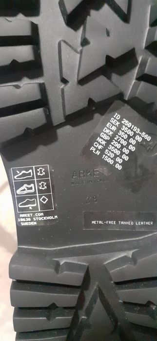 Vând cizme din piele naturală brand Arket Suedia