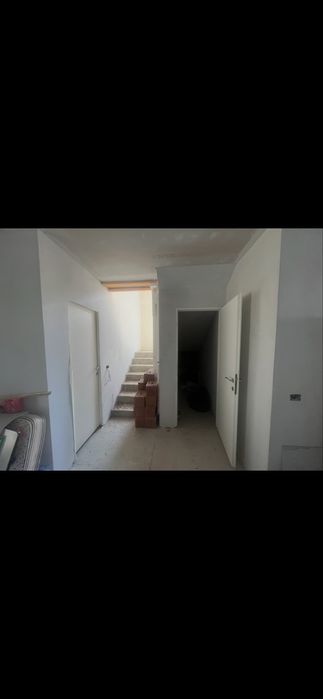 Vila de vanzare , Ortisoara cartierul nou (aproape de autostrada A1)