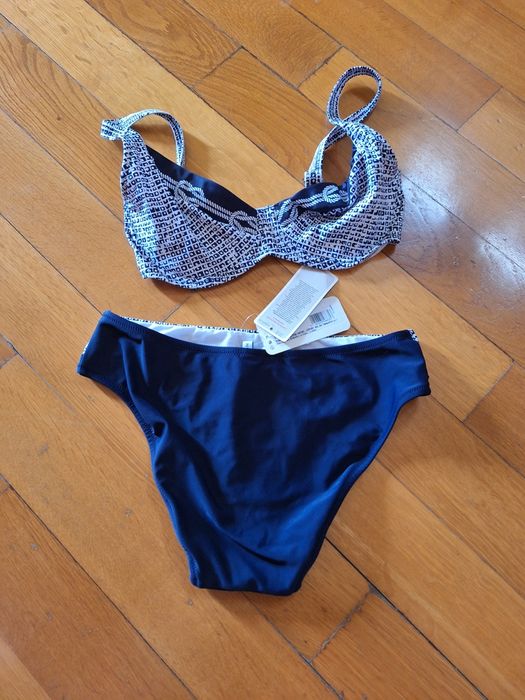 Costum  de baie S/M nou Jolidon