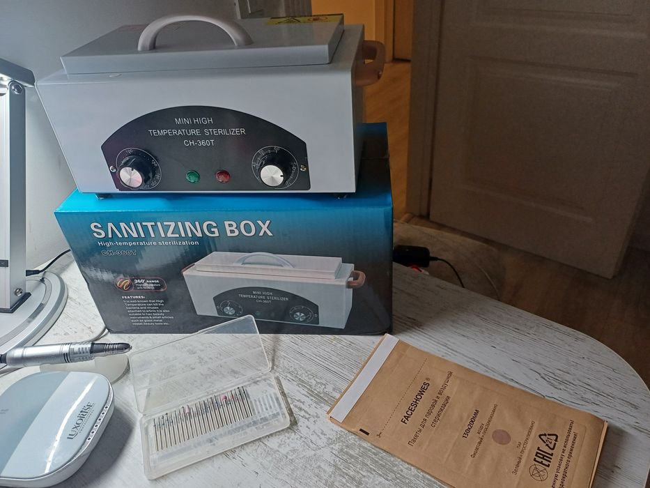 Set complet manichiură profesional – lămpi Luxorise, freză, aspirator