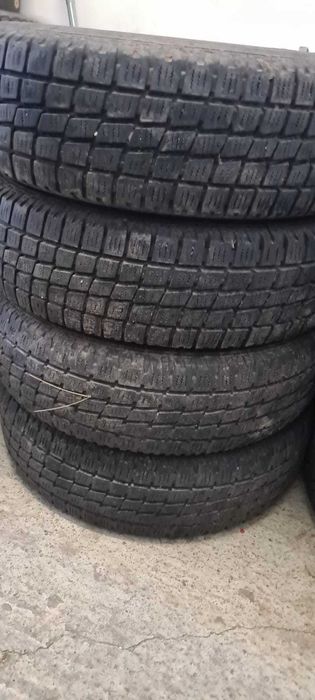 vand 4 anvelope 205/ 14C