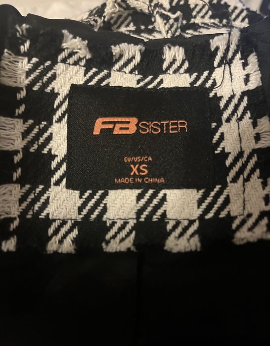 Продам жакет в клетку