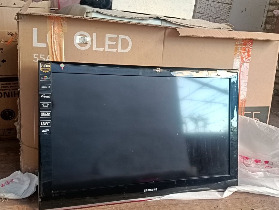 Телевизор б/у отдам на зап.части