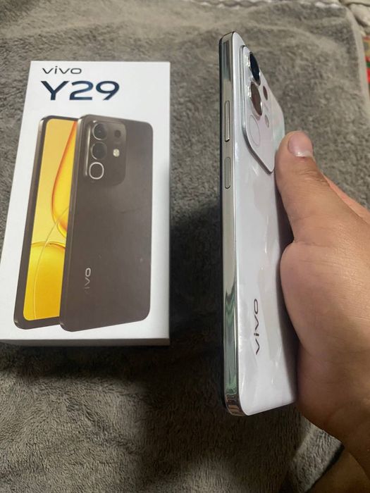 Telefon VIVO Y29