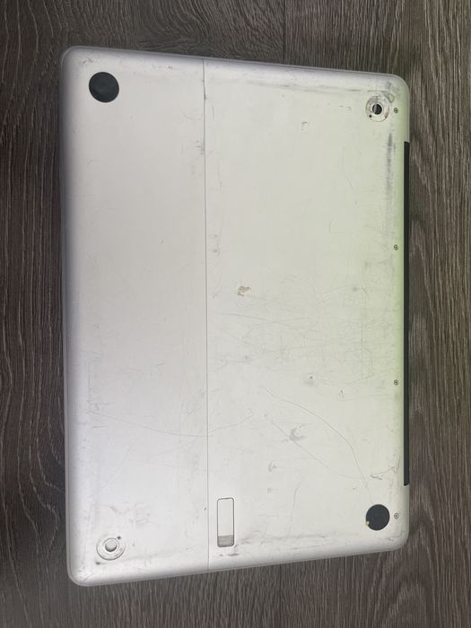 Vand macbook late 2009 functional