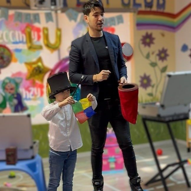 Magician petreceri copii 350 de lei