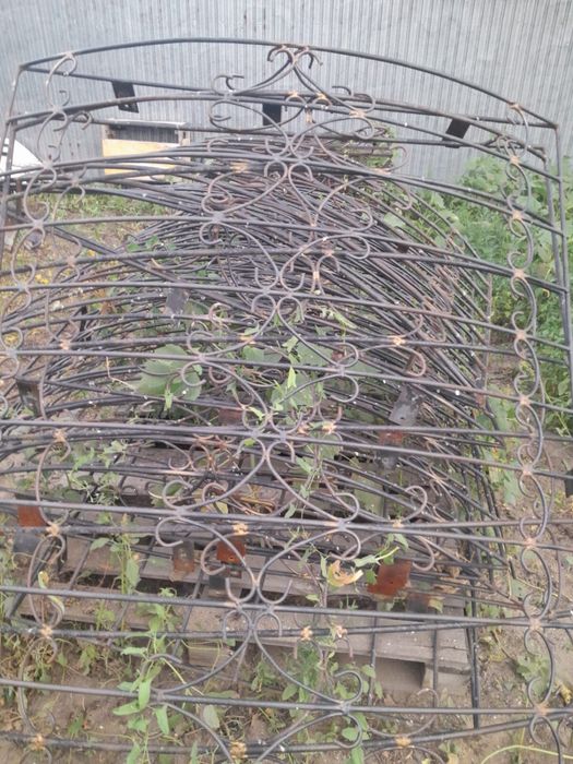 Продам решетки желеные для окон