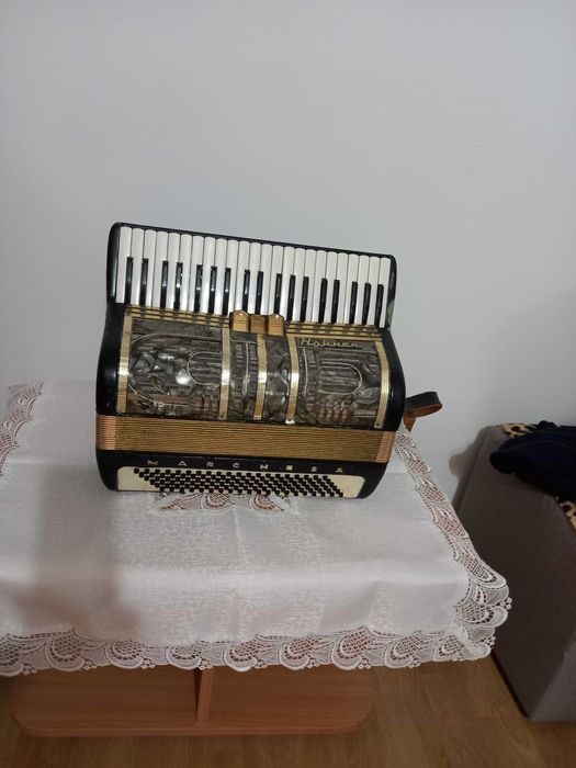 Vand acordeon Honner