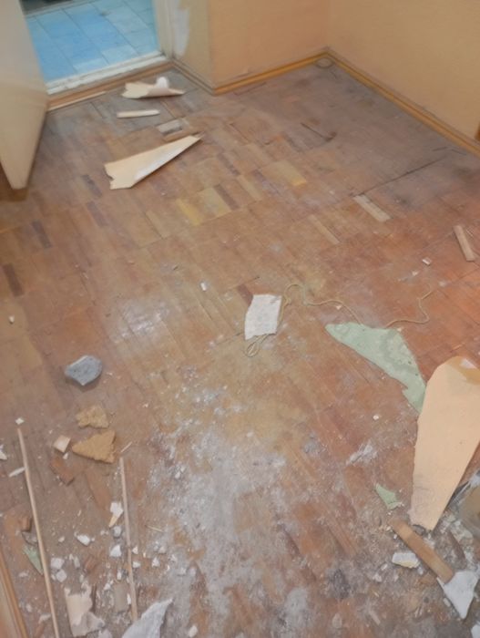 Драва,Утун ёки ярайдиган жоини материалга ишлатса булади.