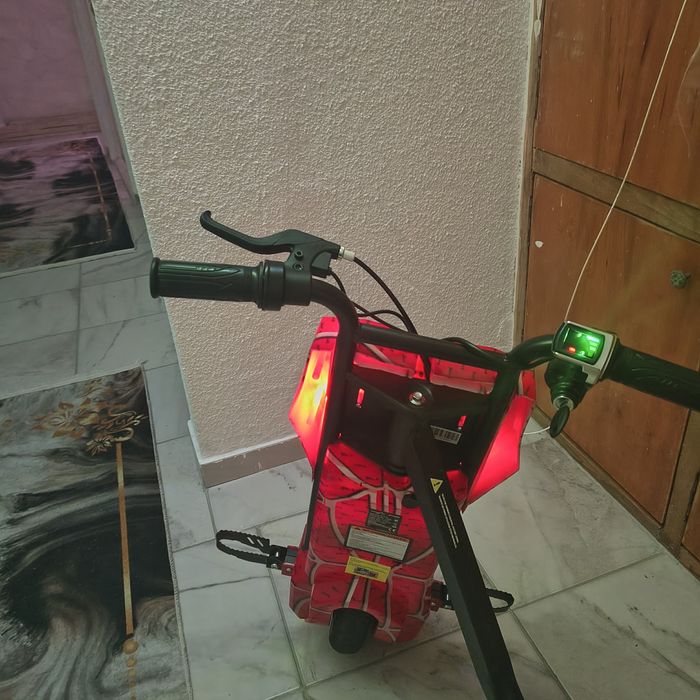 Tricicletă electricâ drift pentru copii viteza 15km/h roșu spiderman