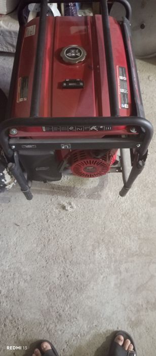 Dvijok benzin bilan ishlidi