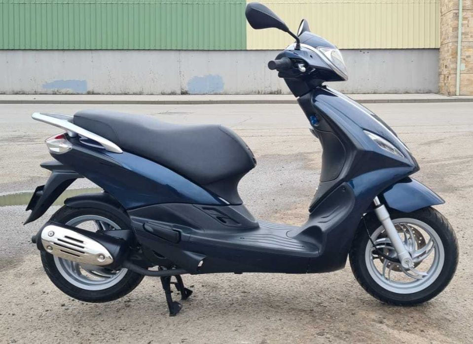 Piaggio Fly Пиаджо Флай Скутер мотопед мотор НА ЧАСТИ