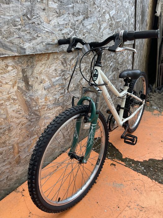 Bicicleta apollo vivid roti 24”