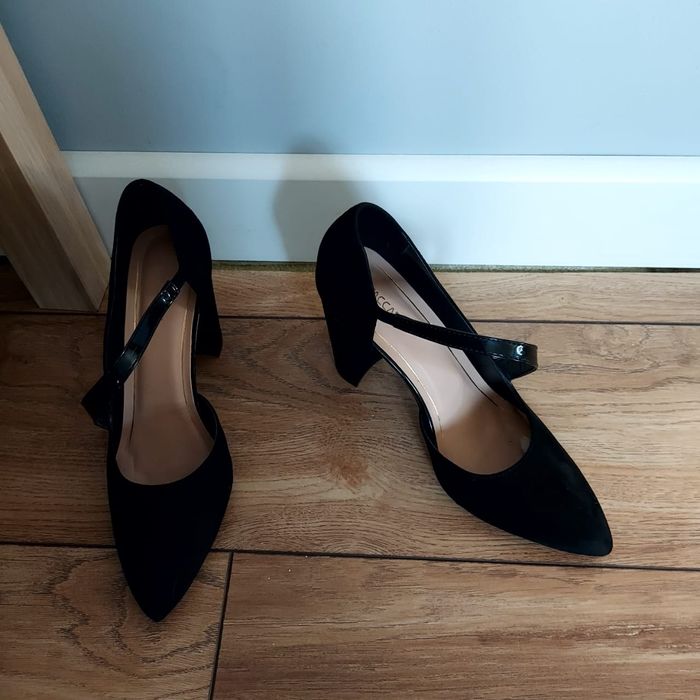 Продам туфли замшевые