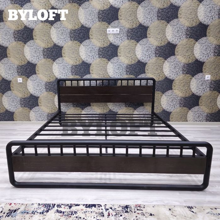 Кровать ИТАЛЬЯНСКАЯ в лофт дизайна, Двуспальная кровать в наличии есть