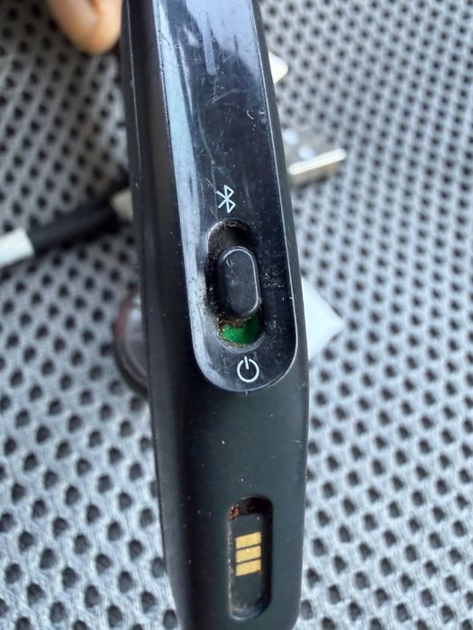 Casca Bluetooth  Poly Voyager Legend 50
