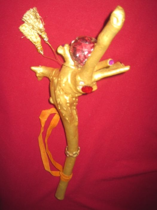 Златен магически жезъл