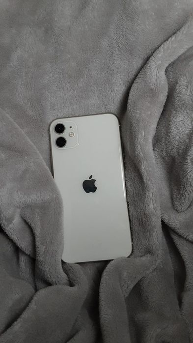 IPhone 11 64 гб белый