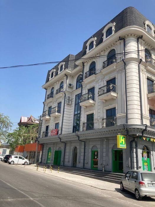4 ком. Квартира 103 м2. Ор-р: центр Луначарского