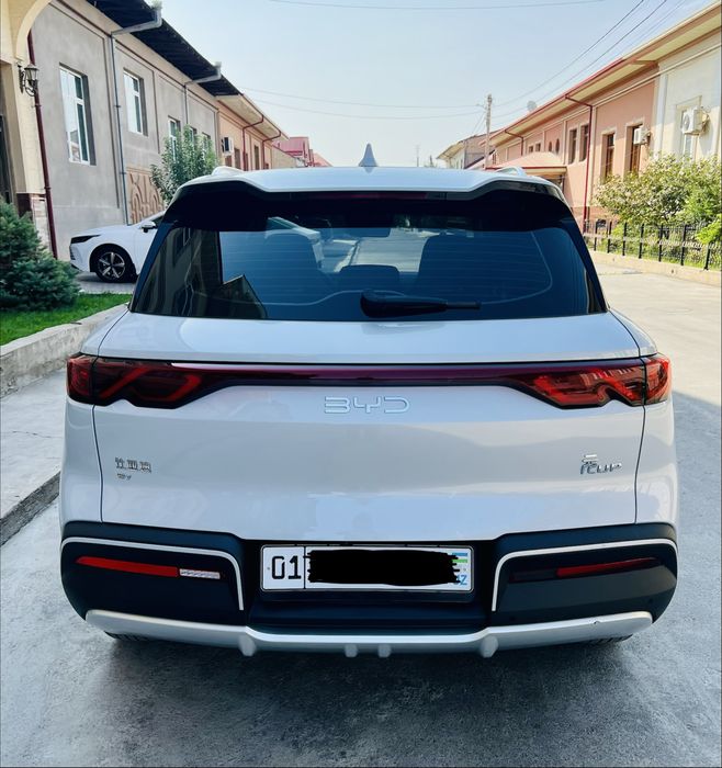 BYD Yuan Up  ( Full pozitsia )