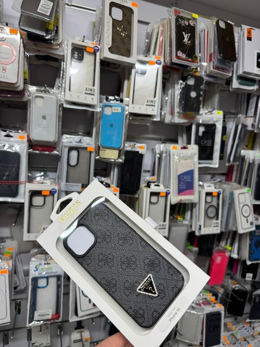 Кейс за iPhone 13 14 15 16  17  GUESS