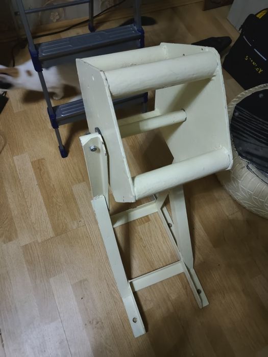 Крутящийся рукоход настенный