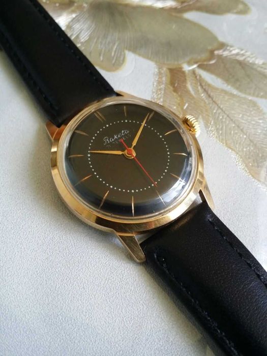 Редкие часы Ракета-21камень Ау12,5