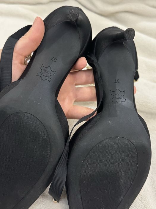 Продам черные туфельки