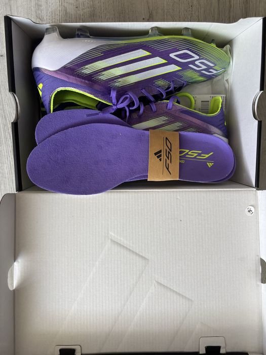 Продавам бутонки Adidas F50