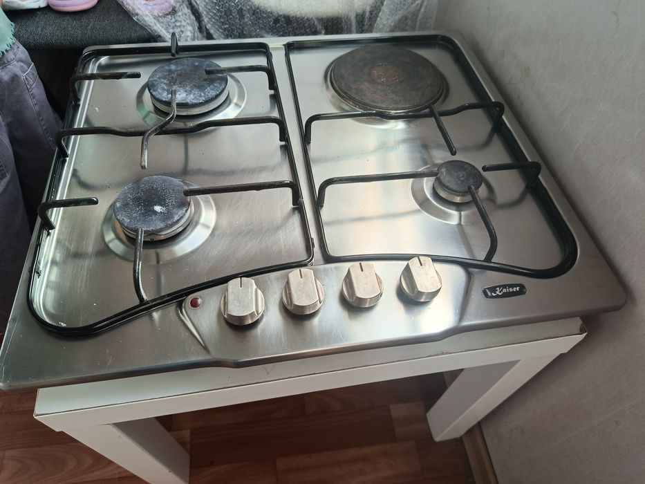 Продам варочную поверхность.