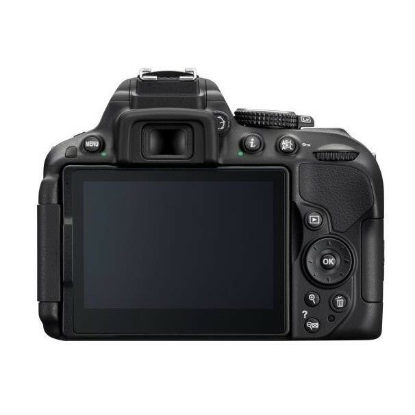 Зеркальный фотоаппарат Nikon D5300