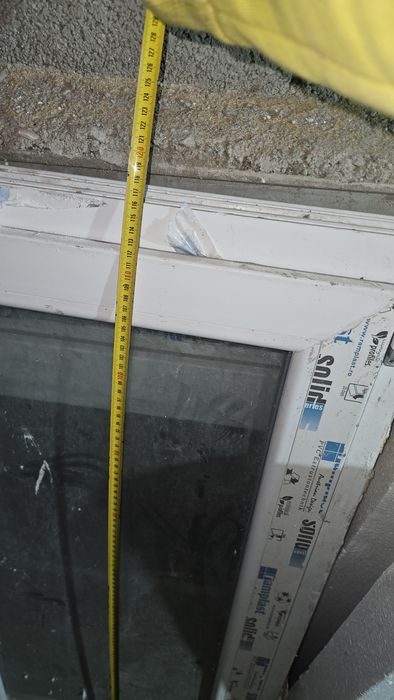 Vând ușă si geam termopan.