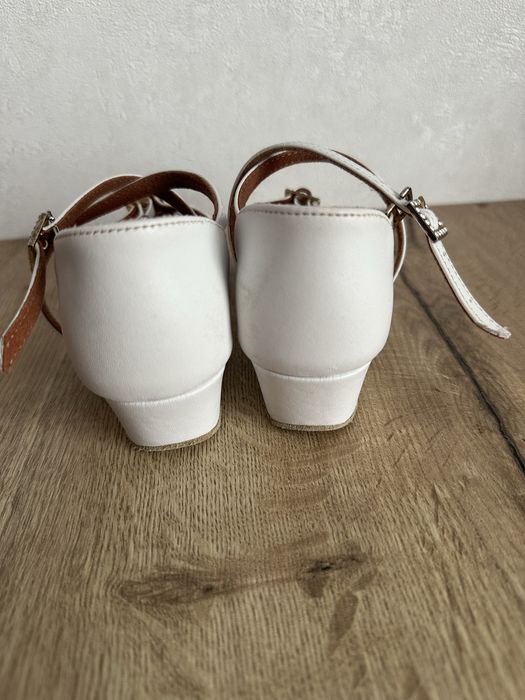 Туфли для бальных танцев