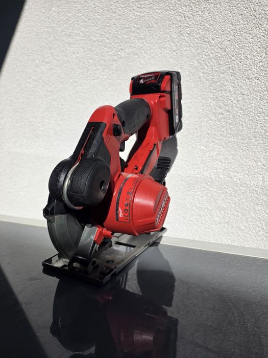 Fierastrau circular pentru debitat metale Milwaukee M18 FMCS