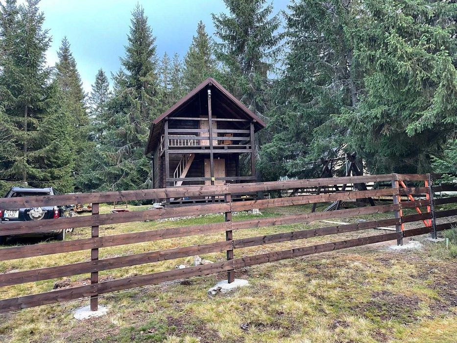 Oportunitate Rara – Cabana izolata in padure, teren 1000mp, la 10 minute de partie, Marisel