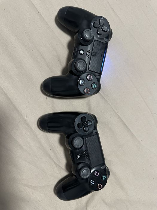 Controller PS4 Dualshock 4 cu statie de incarcare Sony
