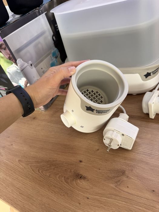 TOMMEE TIPPEE Електрически парен стерилизатор  и нагревател-без шишета