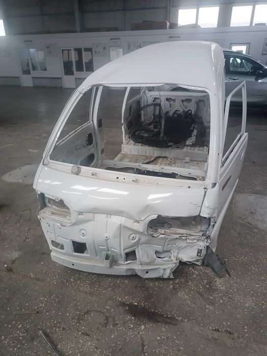 Damas kuzov  3 eshik.butun