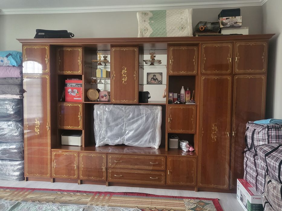 Стенка продается